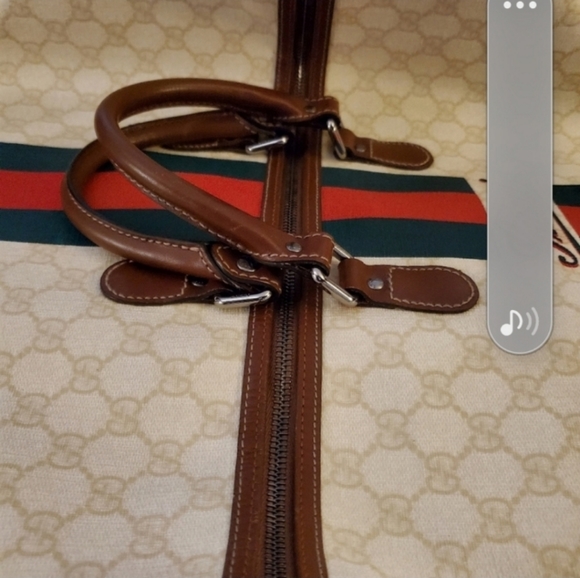 Authentic Gucci  Joy Duffel bag in pristine condition. designer# 189688-213048 - Picture 9 of 12
